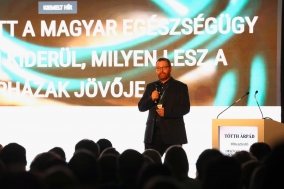 A Magyar Kórházszövetség XXXVIII. Kongresszusának plenáris szekciójában (Forrás: FB)