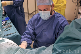 Az őssejtterápiának mint újszerű kezelési módnak az úgynevezett komplex fisztulák ellátásában van szerepe, együtt a biológiai és szükség szerinti antibiotikus kezeléssel. (Fotó: unideb.hu)