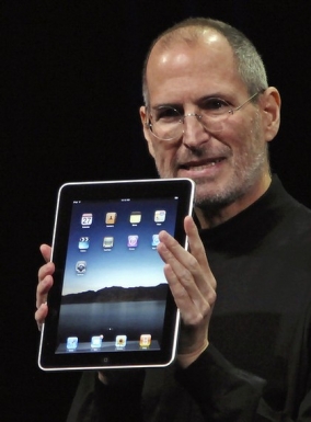 Akinek volt víziója: Steven Jobs az ős iPaddal