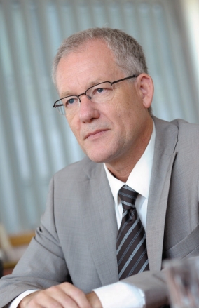 Dr. Gerhard Waltl