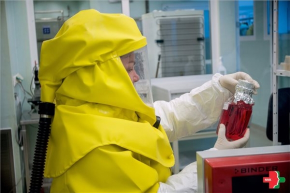 A Nemzeti Népegészségügyi Központban (NNK) található Közép-Európa egyetlen, közegészségügyi célból létrehozott, legmagasabb biológiai biztonsági szintű (BSL-4) laboratóriuma, a Nemzeti Biztonsági Laboratórium (NBL), ahol a legveszélyesebb, úgynevezett 3-as és 4-es kockázati  csoportba tartozó vírusokkal és baktériumokkal foglalkoznak. MTI/NNK