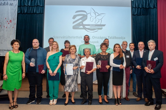 A Magyar Szervátültetettek Szövetsége 2018-ban, fennállásának 20. évfordulója alkalmából alapította meg a díjat – Fotó: MSZSZ