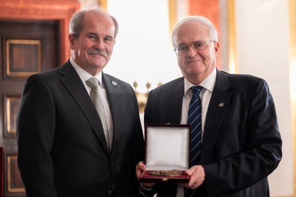 Prof. Dr. Kempler Péter