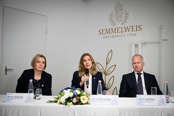 Prof. dr. Tamási Lilla, Prof. dr. Müller Veronika, Prof. dr. Holló Péter