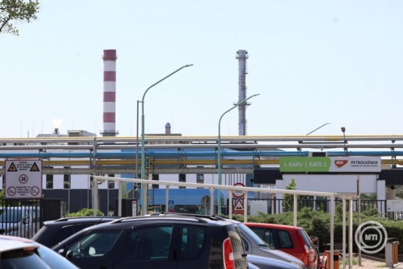 A Mol Petrolkémia tiszaújvárosi telephelye 2026. május 22-én, miután robbanás történt az Olefin 1 üzem újraindítása során. (Fotó: MTI/Vajda János)