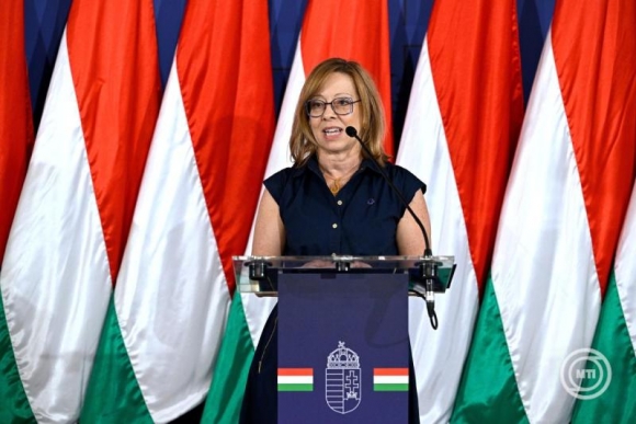 Oroszi Beatrix országos tisztifőorvos a Miniszterelnökségen tartott kormányszóvivői sajtótájékoztatón (Fotó: MTI/Hegedüs Róbert)