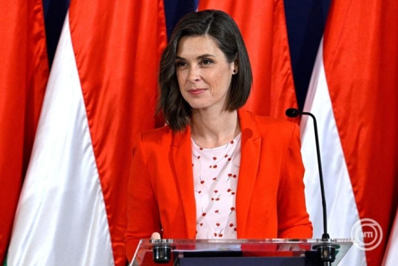Szondi Vanda kormányszóvivő a Miniszterelnökségen tartott kormányszóvivői sajtótájékoztatón 2026. június 18-án. (Fotó: MTI/Hegedüs Róbert)
