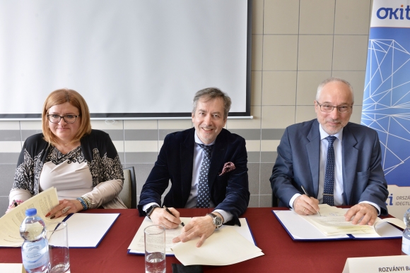 OKITI - MEOSZ - Magyar Rákellenes Liga együttműködési megállapodás aláírása (Fotó: OKITI)