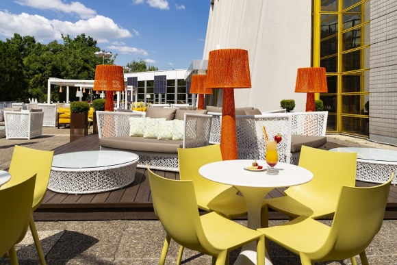 A Helia nemrégiben megújult terasza