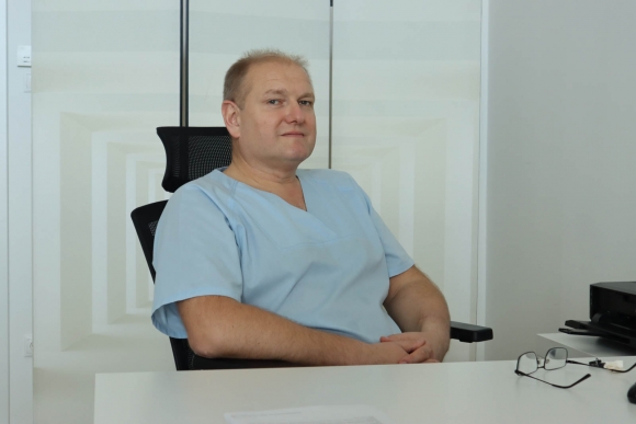 Majzik Ernő ortopéd traumatológus főorvos, a Budaörsi Egészségügyi Központ új orvos igazgatója