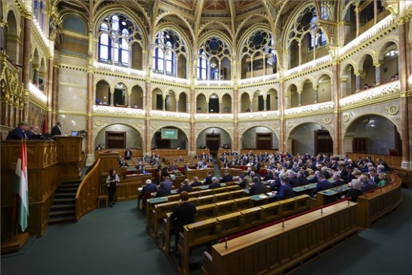 Az Országgyűlés plenáris ülése 2024. április 29-én (MTI/Hegedüs Róbert)