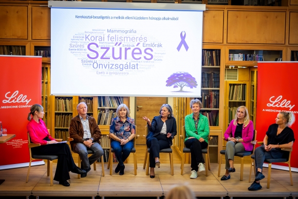 Bombera Krisztina, Dr. Landherr László, Halász Judit, Prof. Dr. Dank Magdolna, Tóth Krisztina (alelnök, Egészség Hídja Összefogás a Mellrák Ellen Egyesület), Nagy-Tóth Ildikó, (elnök, Mályvavirág Alapítvány), Galló Andrea (Fresh Andi) (Fotó: Lilly Hungária) 