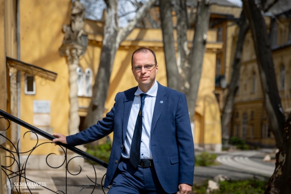 Dr. Nagy György, a Reumatológiai és Immunológiai Klinika igazgatója (Fotó: Zellei Boglárka – Semmelweis Egyetem)